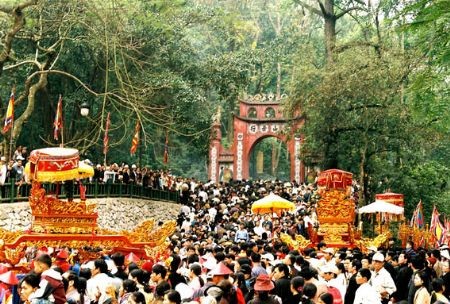 Lễ hội Đền Hùng năm 2011: Tôn vinh các giá trị văn hoá