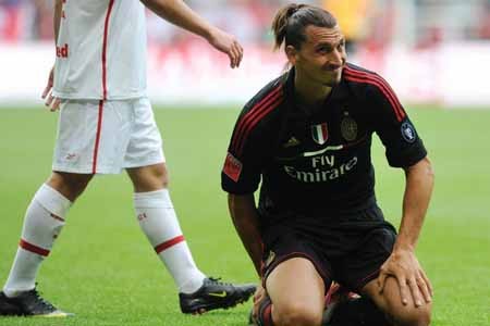 AC Milan mất Zlatan Ibrahimovic trong hai tuần