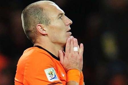 Hà Lan mất Arjen Robben trong trận cuối vòng loại Euro 2012