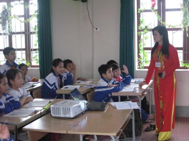 Dạy tiếng Anh cấp tiểu học ở Nghệ An - Khó vì đội ngũ GV