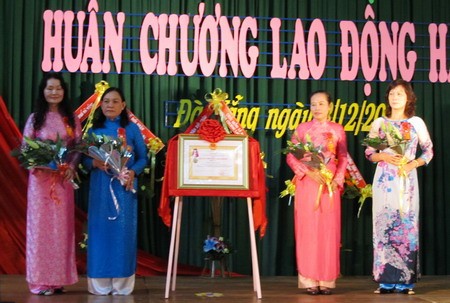Đà Nẵng: Trường mầm non – tiểu học Đức Trí đón nhận Huân chương Lao động hạng Ba