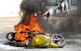 Vẫn chưa khẳng định được nguyên nhân gây cháy nổ ô tô, xe máy