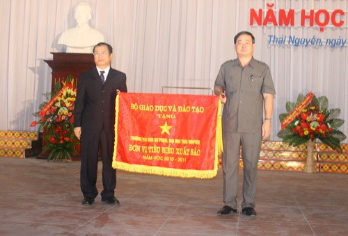 Trường ĐH Sư phạm Thái Nguyên và ĐH Nguyễn Trãi khai giảng năm học mới