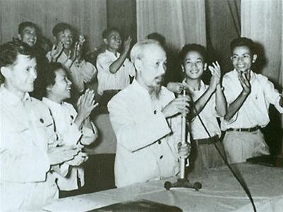 Kỷ niệm 65 năm Ngày Chủ tịch Hồ Chí Minh ra Lời kêu gọi thi đua ái quốc