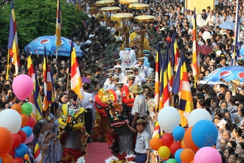 Đà Nẵng: Hàng ngàn người dân đến khai hội Quán Thế Âm