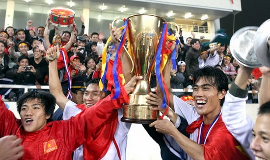 Việt Nam đăng cai AFF Cup 2014 cùng Singapore