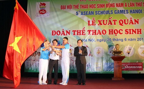 Lễ xuất quân đoàn Thể thao học sinh Việt Nam