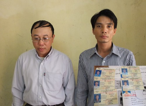Thanh Hoá: bắt 2 đối tượng chuyên làm giả giấy phép lái xe