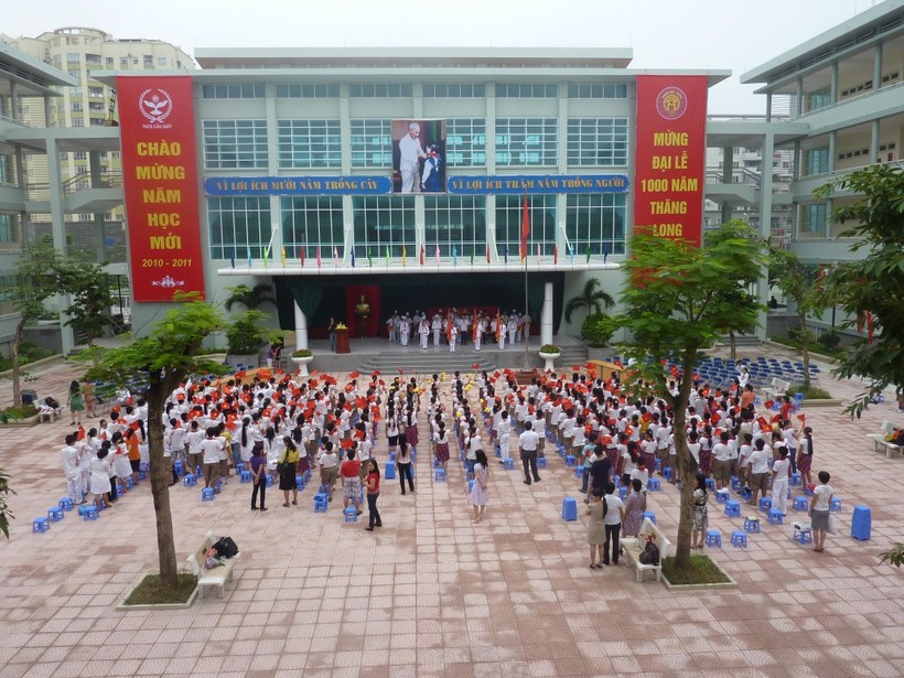 Hà Nội: Trường CLC gây tranh cãi đã có tiêu chí