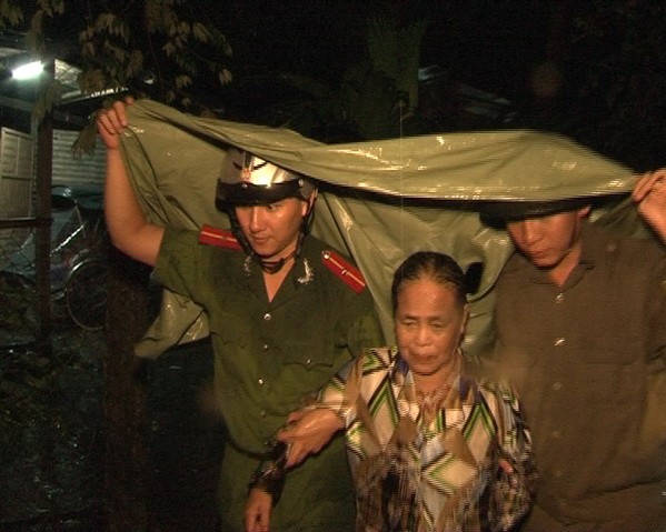 Thừa Thiên - Huế: Hai anh em cô cậu ruột bị sóng cuốn trôi