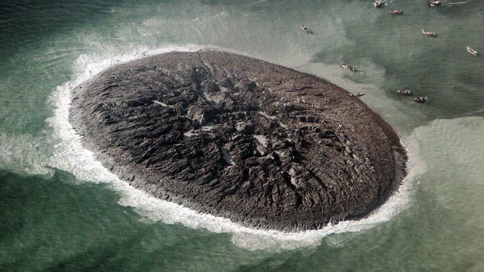 Nhật Bản: Kỳ lạ đảo mới mọc sau núi lửa phun trào