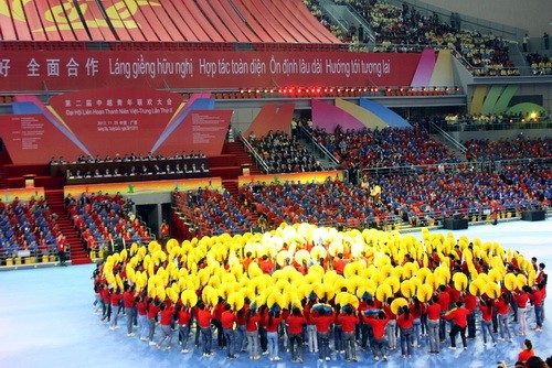 Rực rỡ sắc màu Liên hoan Thanh niên Việt – Trung