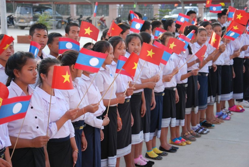 Tấm huân chương của tình hữu nghị Việt - Lào