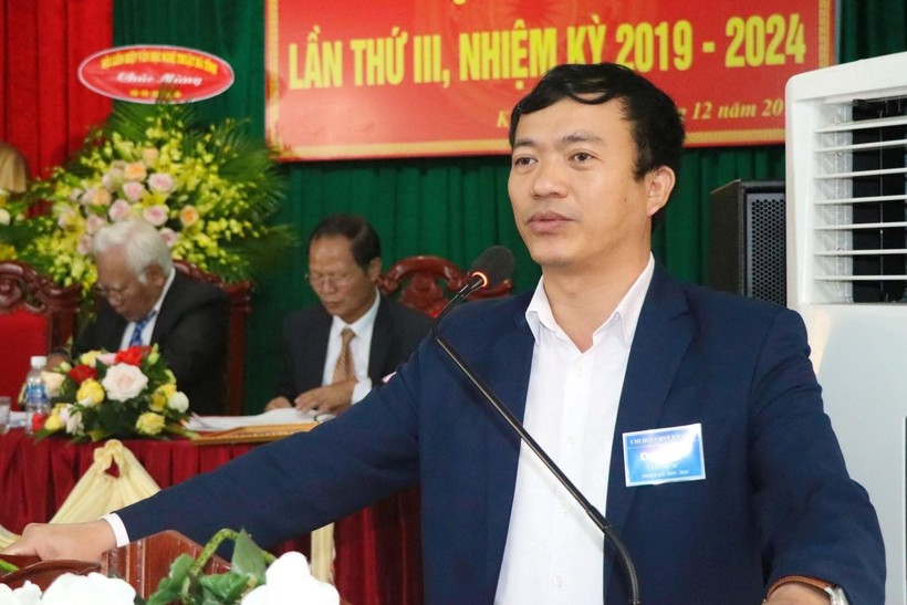 Thầy Lê Công Thuận - Hiệu trưởng Trường THCS Đặng Dung.