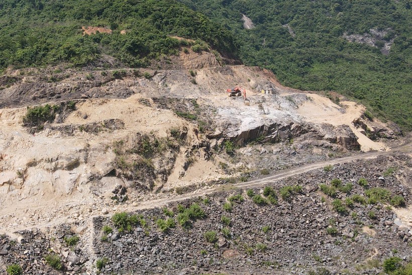 Trong quá trình khai thác mỏ vật liệu, một số doanh nghiệp đã để xảy ra nhiều sai phạm.