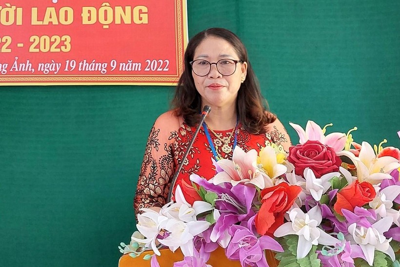 Cô Nguyễn Thị Hồng Lương – Hiệu trưởng Trường Tiểu học Tùng Ảnh.