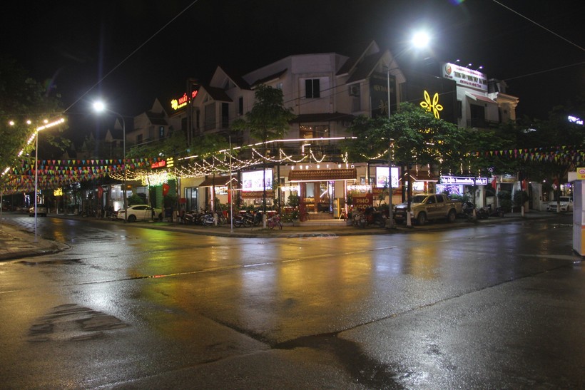Khu phố ẩm thực ở Hà Tĩnh tại phường Nguyễn Du sẽ chính thức hoạt động từ tối 27/4. (Ảnh: Vũ Long).
