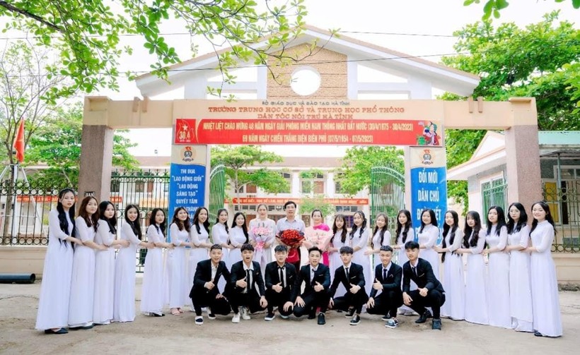 Thí sinh trường Trường THCS-THPT dân tộc nội trú Hà Tĩnh đỗ tốt nghiệp 100%. (Ảnh: Bá Hải)