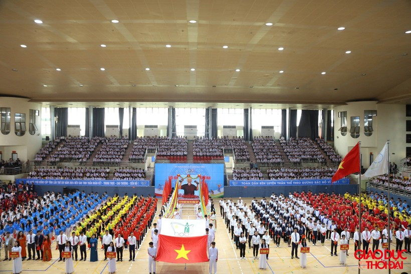 Hội khỏe Phù Đổng tỉnh Hà Tĩnh lần thứ XIV với khẩu hiệu "Nhanh hơn, cao hơn, mạnh hơn".