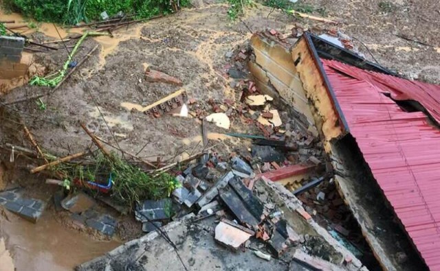 Trường tiểu học xã Trung Sơn (Quan Hóa) bị sập, 264 học sinh không còn nơi để học khi ngày khai giảng đã cận kề