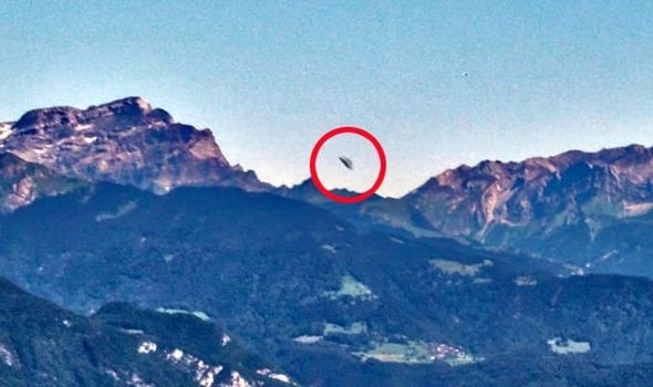 UFO xuất hiện ở dãy núi Alps, Thụy Sĩ?