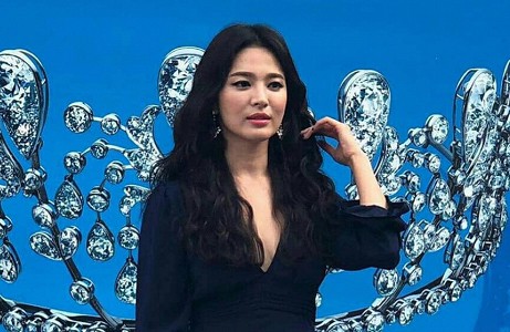 Song Hye Kyo bị chỉ trích dữ dội