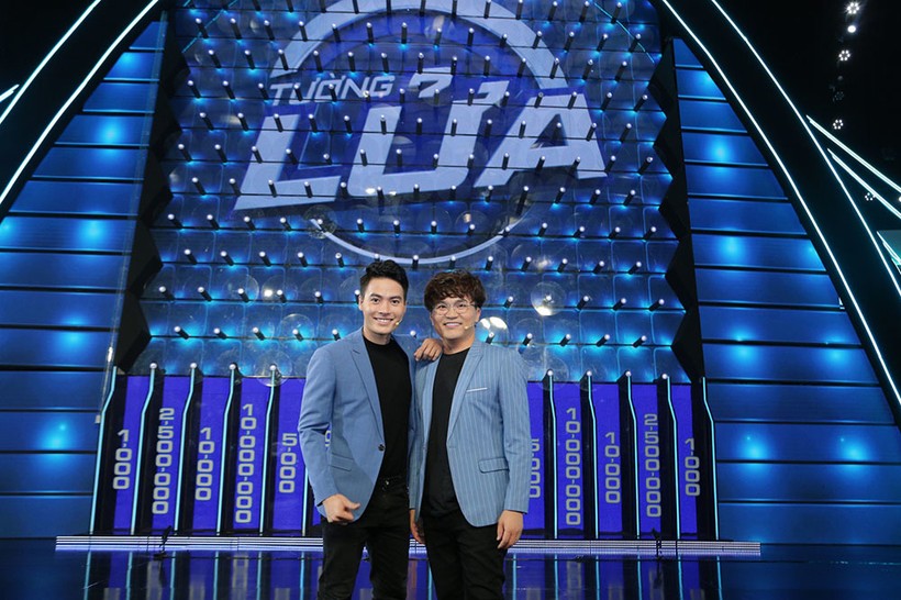 MC Đại Nghĩa cùng người bạn đồng hành của mình – diễn viên Tấn Phát là khách mời trong tập 3 của Tường lửa tuần này. 
