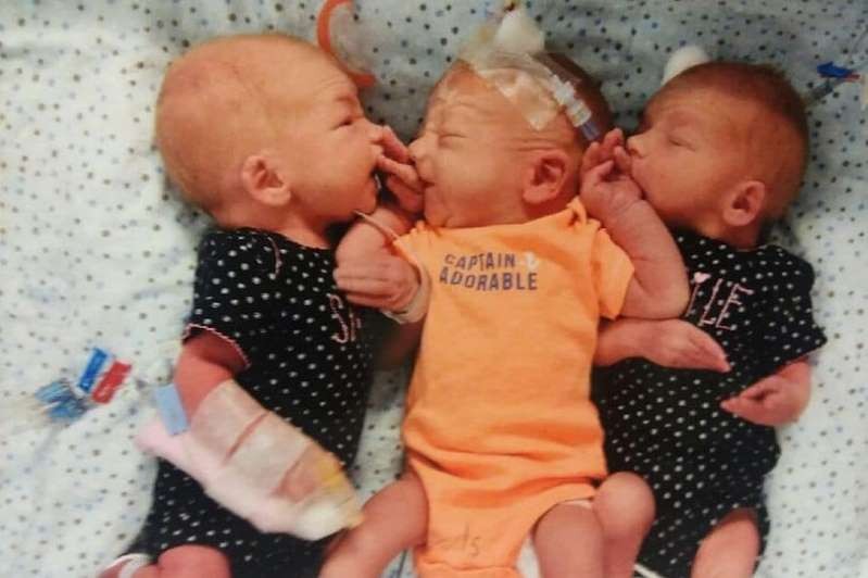 3 em bé mới chào đời của Dannette.