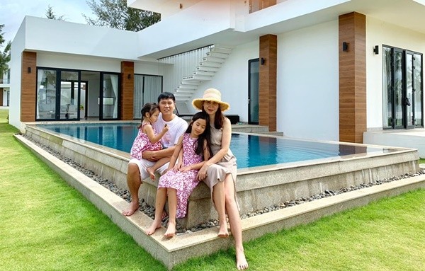 Gia đình hạnh phúc của Hồ Hoài Anh, Lưu Hương Giang.