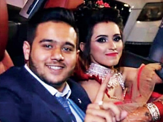 Danh tính của cặp đôi được công bố, bao gồm cô Nancy Sharma, 20 và chồng Sahil Chopra, 21 tuổi. Ảnh: The Times of India.