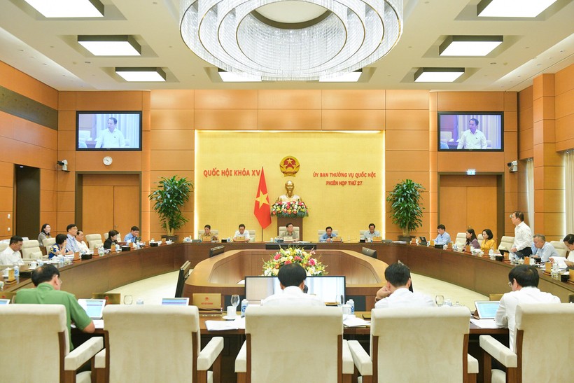Ủy ban Thường vụ Quốc hội đã Cho ý kiến về báo cáo của Chính phủ về kết quả rà soát hệ thống văn bản quy phạm pháp luật. 
