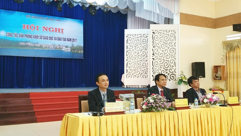 Thứ trưởng Phạm Mạnh Hùng chủ trì hội nghị.