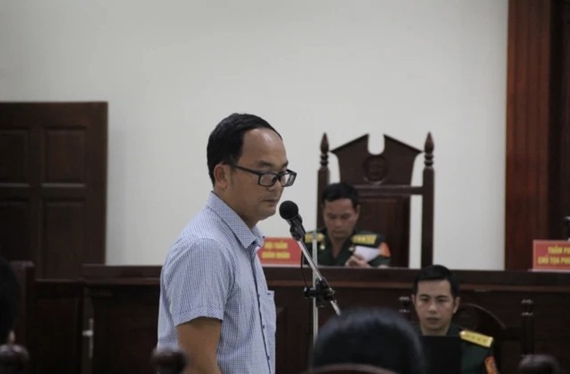 Bị cáo Hoàng Văn Minh nhận án 14 tháng tù, bồi thường 306 triệu đồng cho gia đình nạn nhân.