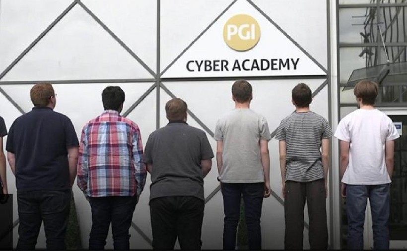 Trại cải tạo các hacker học sinh tại Anh