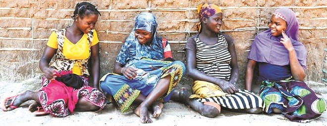 Nữ thiếu niên Châu Phi tảo hôn để đối phó tình trạng đói nghèo