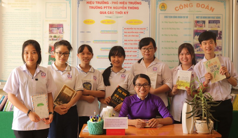 Một buổi sinh hoạt của CLB Văn học Nguyễn Thông