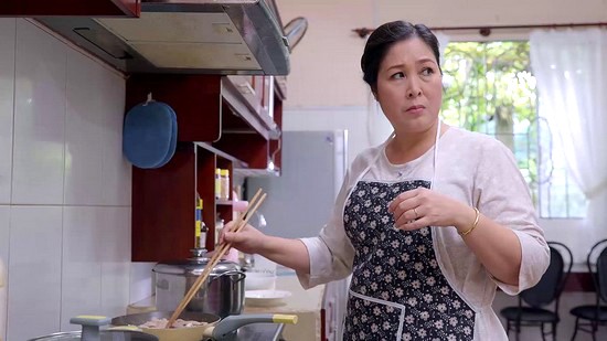 Nghệ sĩ Hồng Vân vai bà Mai trong “Gạo nếp gạo tẻ”