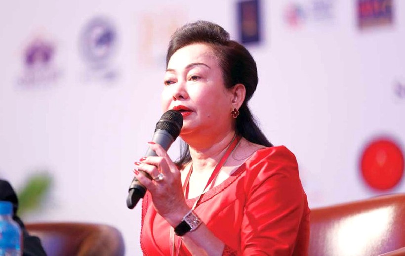 Nữ tỷ phú Lim Chhiv Ho