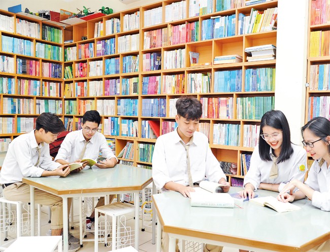 Thư viện hiện đại của Trường THPT Phan Huy Chú- Đống Đa.