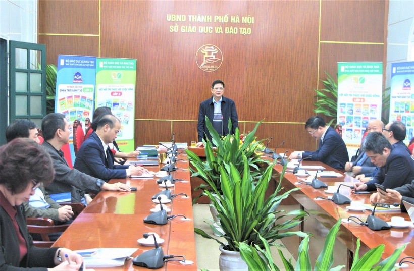 Phó Giám đốc Phạm Xuân Tiến phát biểu tại hội nghị.