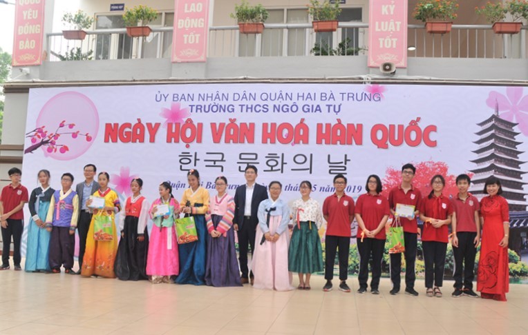 Sôi nổi Ngày hội văn hóa Hàn Quốc tại Trường THCS Ngô Gia Tự.