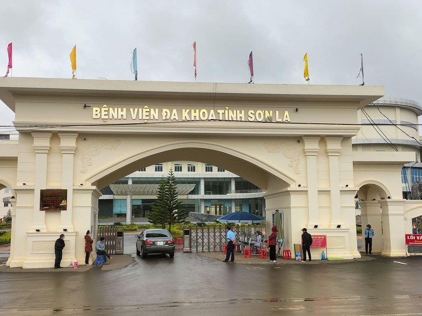 Kỷ luật khiển trách Giám đốc Bệnh viện Đa khoa tỉnh Sơn La vì liên quan đến Việt Á.