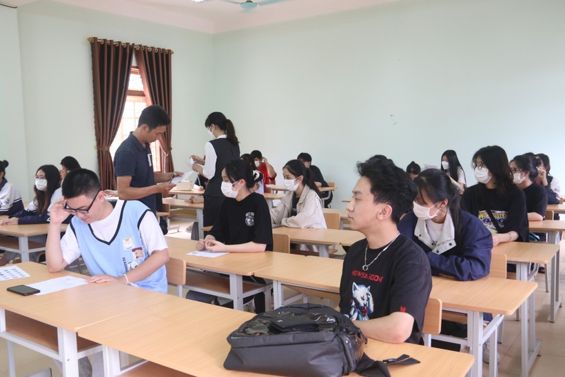 Nhìn chung các thí sinh ở Sơn La dự thi môn Ngoại ngữ đều nói đề thì vừa sức và dự đoán đạt điểm cao.