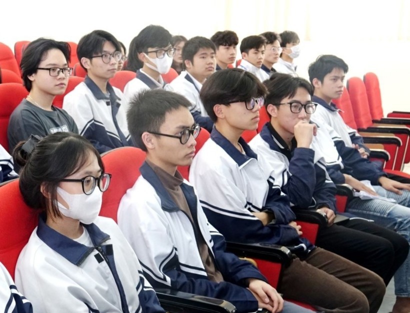 Các thí sinh Sơn La tham gia tranh tài tại Kỳ thi THPT quốc gia năm 2022 - 2023.