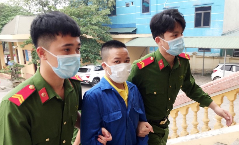 Bị cáo Bùi Văn Quang lĩnh án 36 tháng tù về tội dùng dao chém người.