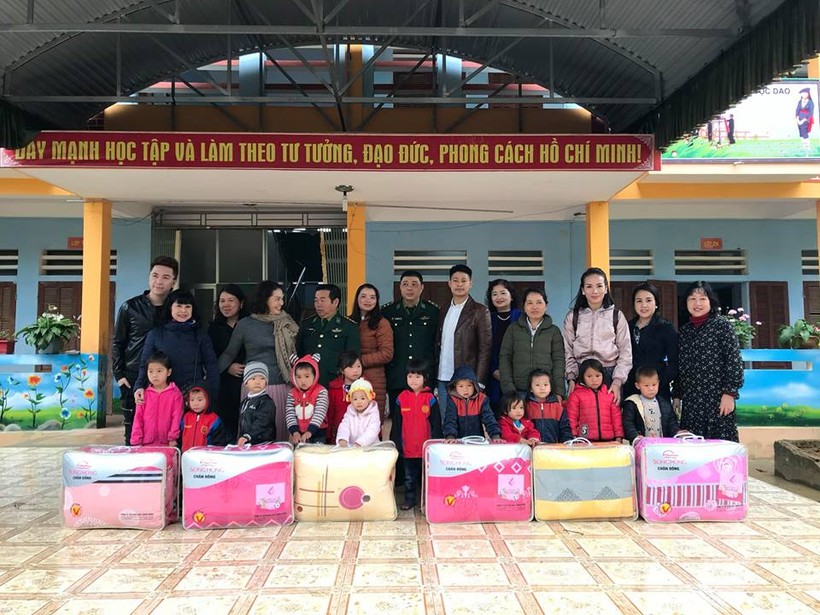 Món quà thiết thực dành cho HS vùng cao biên giới Nghĩa Thuận - Quản Bạ - Hà Giang