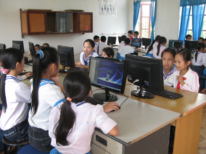 Tăng cường hoạt động giáo dục tin học bậc Tiểu học trong năm học 2019 - 2020.