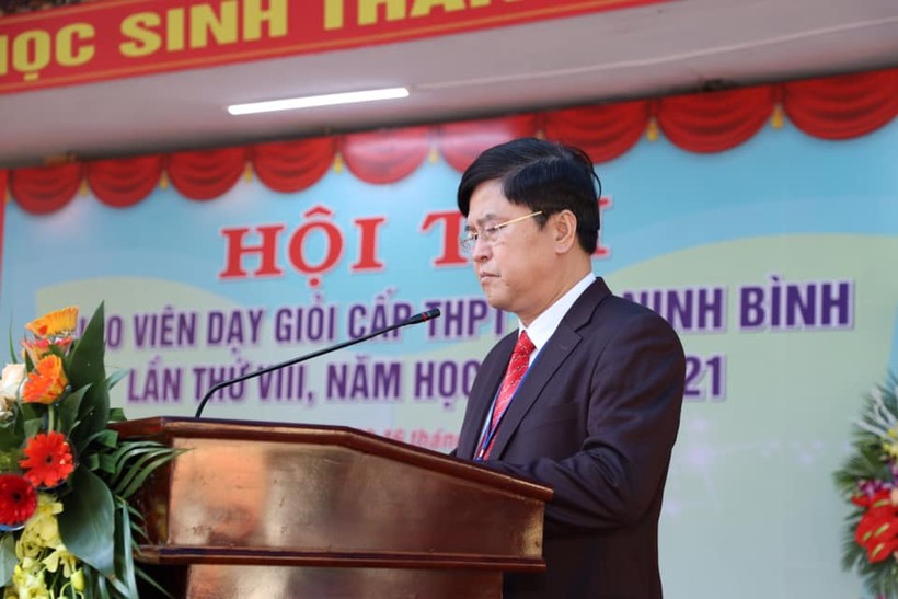 Ông Vũ Văn Kiểm - Giám đốc Sở GD&ĐT Ninh Bình phát biểu tại Hội thi.