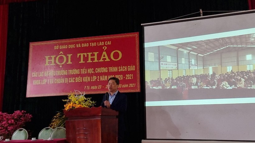 Ông Nguyễn Thế Dũng - Phó Giám đốc Sở GD&ĐT Lào Cai phát biểu tại Hội thảo.