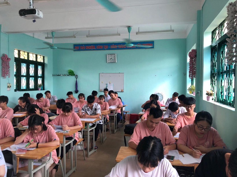 Công tác ôn thi tốt nghiệp THPT 2021 đang diễn ra khẩn trương tại các trường THPT tỉnh Lào Cai.